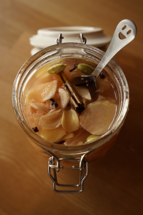 スライス生姜入りシロップ